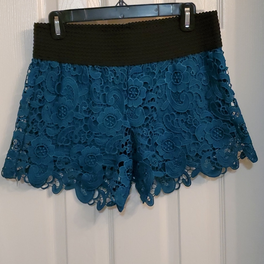 Copper Key lace shorts